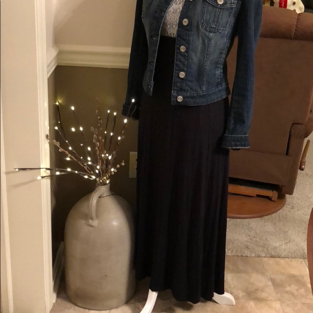 American eagle black skirt